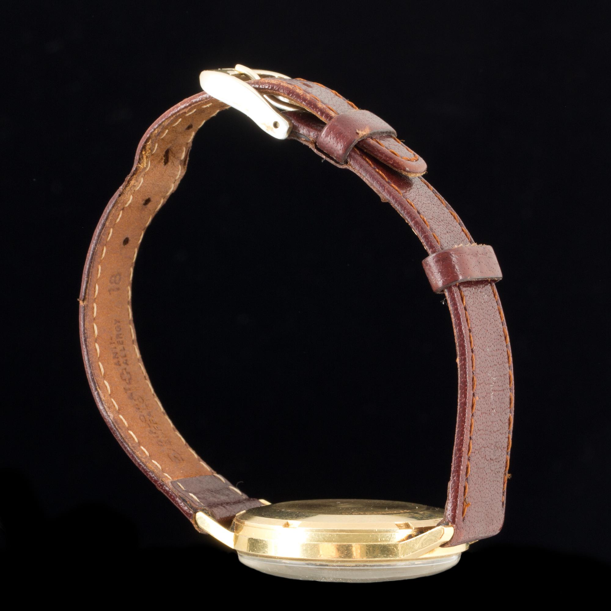 ARMBANDSUR, 18K guld, Omega.