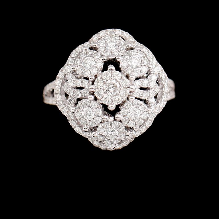 RING, 18 k vitguld, briljantslipade diamanter tot 1.52 ct.