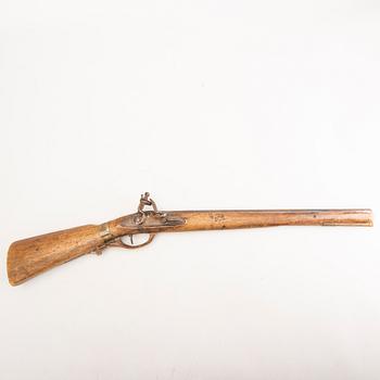 Flintlåsgevär, kort, svenskt, 1700-/ 1800-tal.