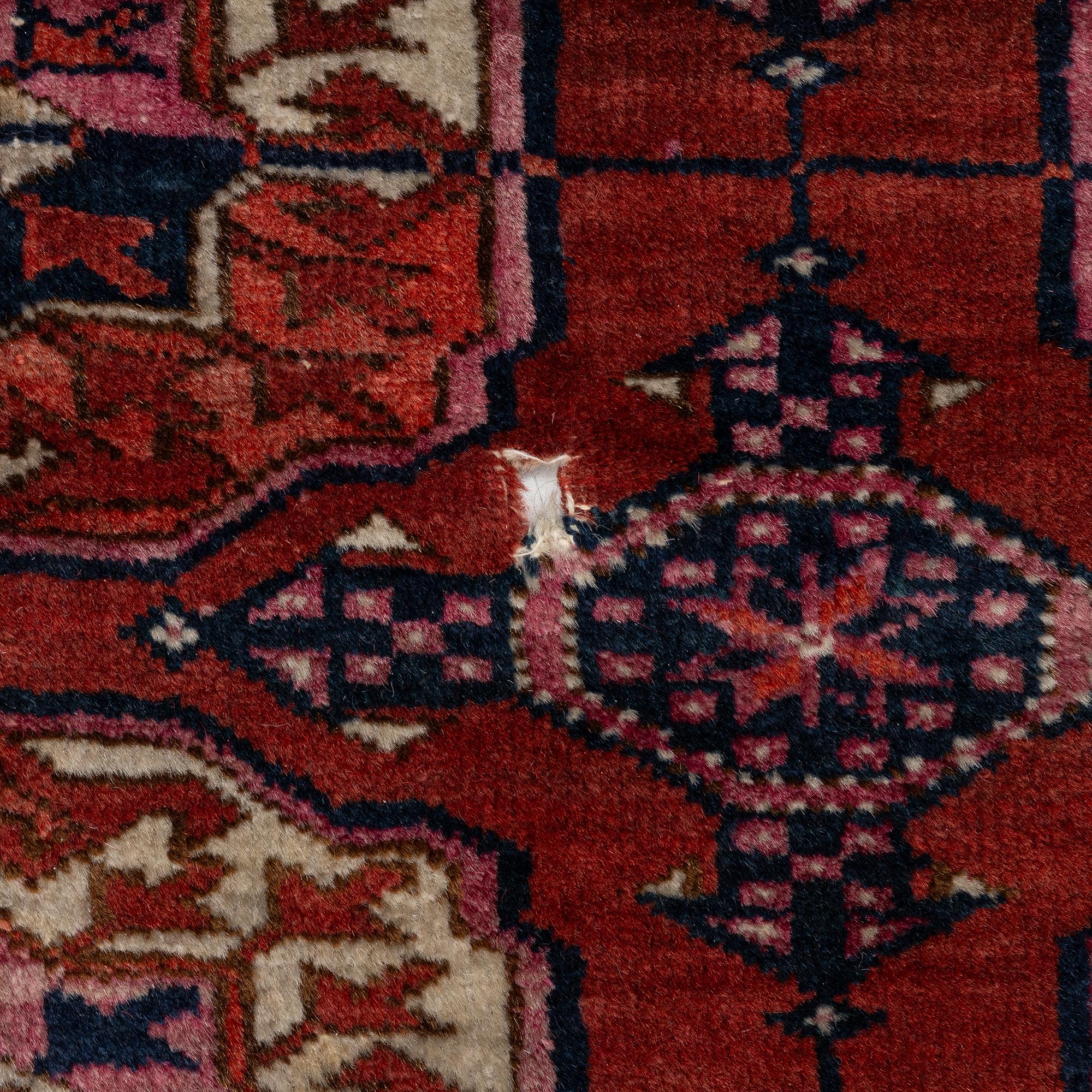 Huvudmatta Tekke Turkmen antik ca 328x232 cm.