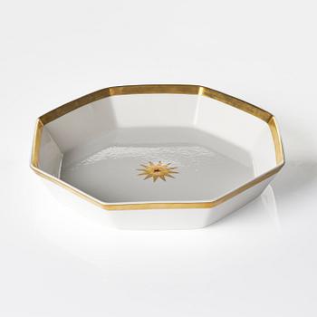 Karin Björquist, Gunnar Cyrén & Ingrid Dessau, a 316-piece “Nobel” service, comprising porcelain, cutlery, glassware and napkins.