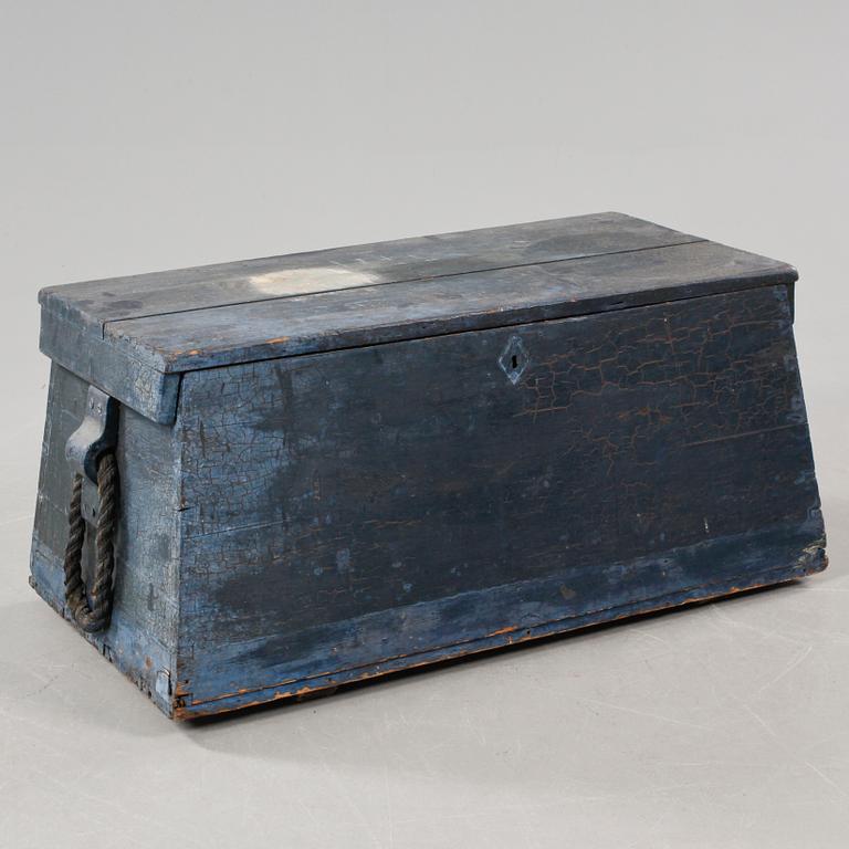 A seamans chest, made around year 1900.