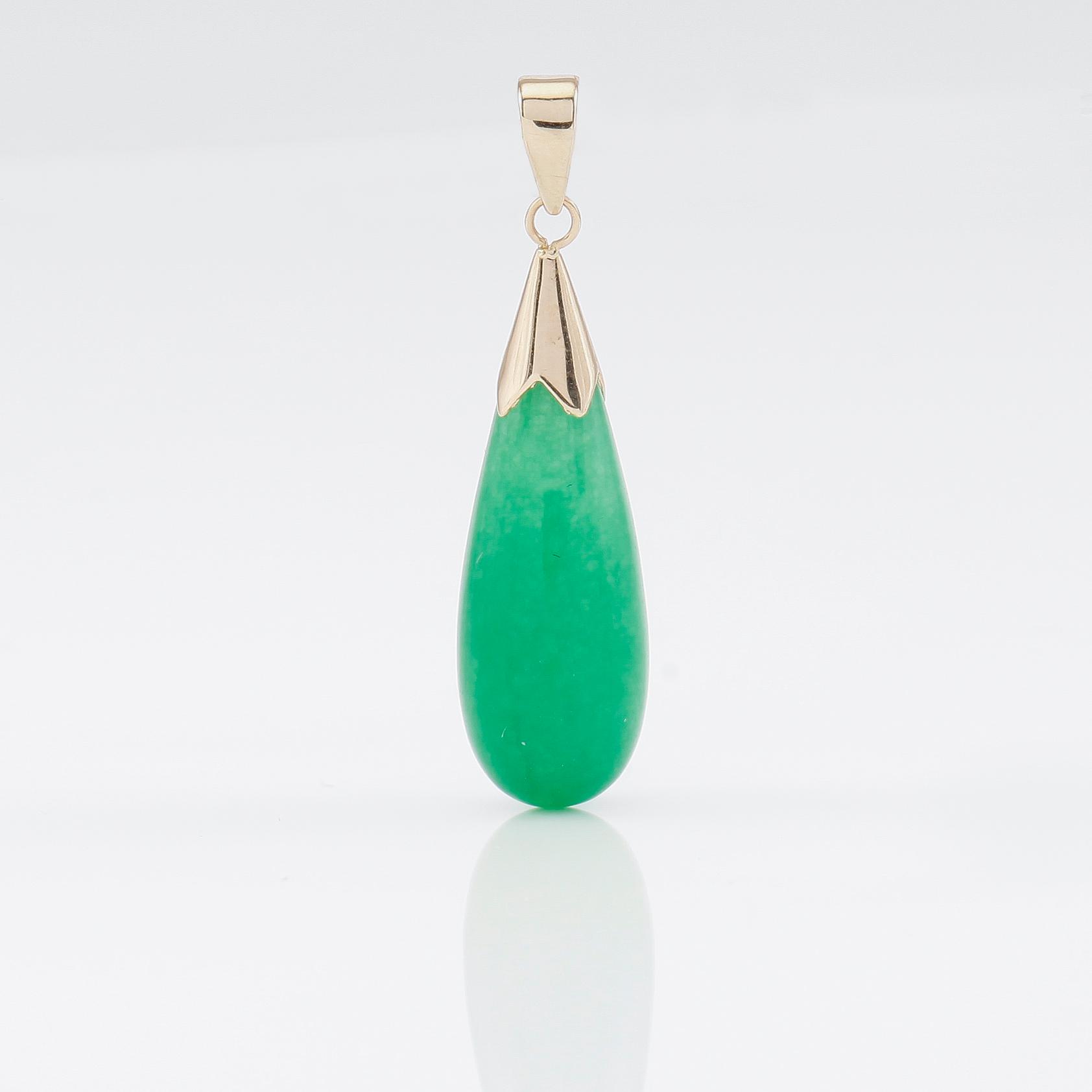 HÄNGE, 14K guld, cabuchonslipad jade.