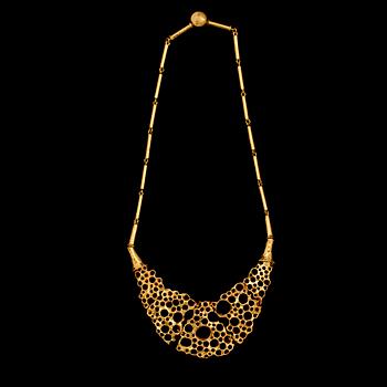 COLLIER, 18 k guld, modern design, 1900-talets andra hälft. Vikt ca 106 gram.