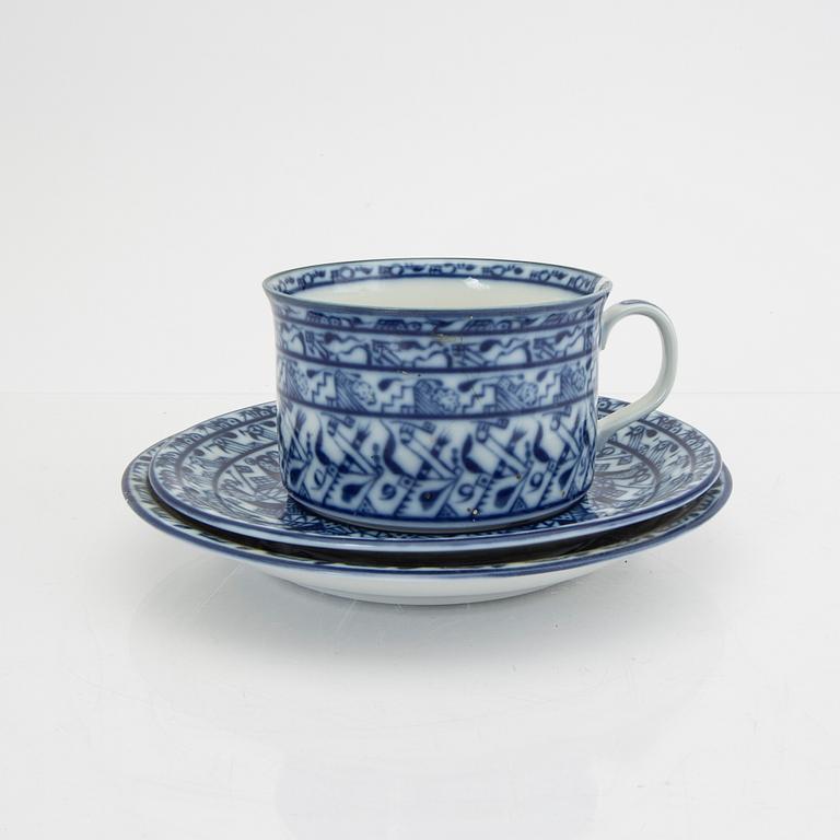 Signe Persson-Melin/Oiva Toikka, a 23 pcs tea service "Cobolti" Rörstrand 1980s.