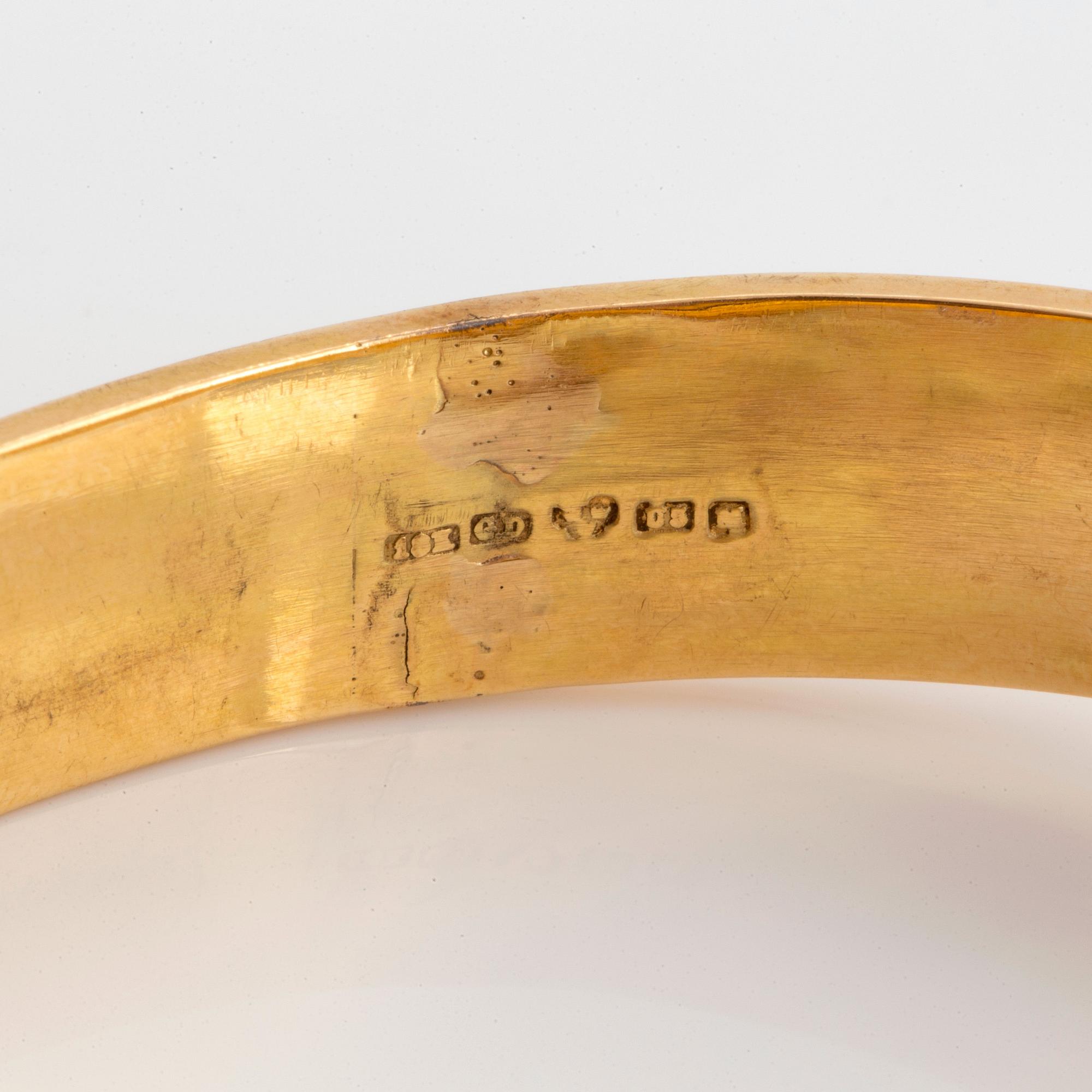 Gustaf Dahlgren armband 18K guld med pärlor.