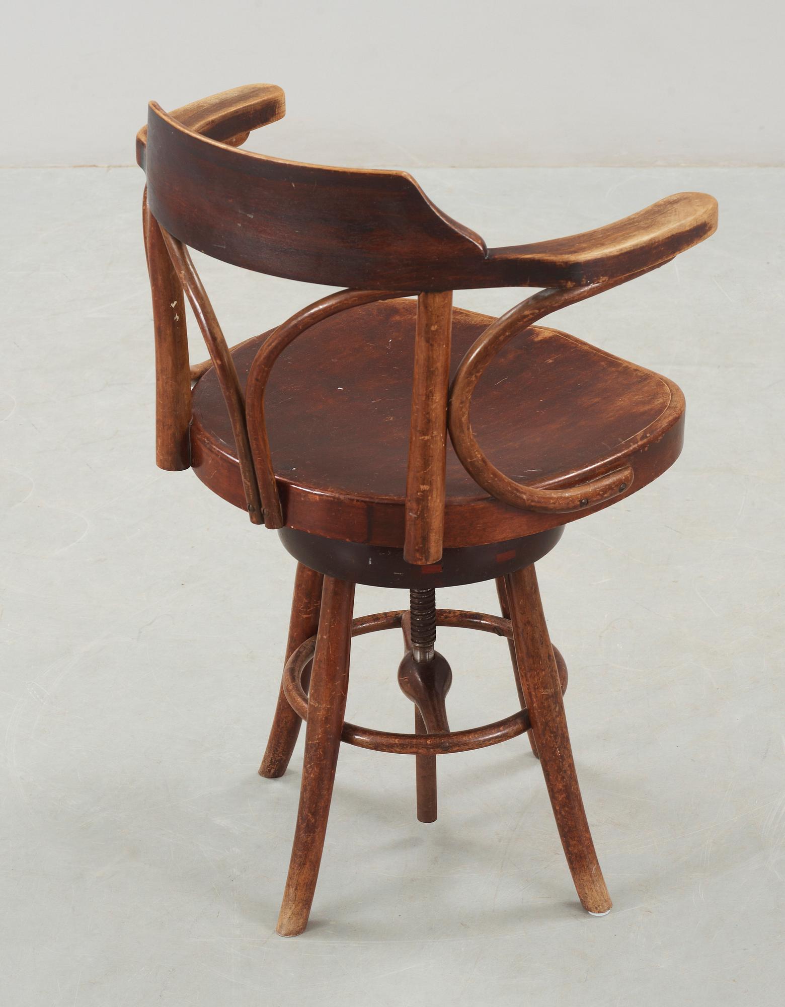 SKRIVBORDSSTOL, Gemla, 1900-talets första hälft.