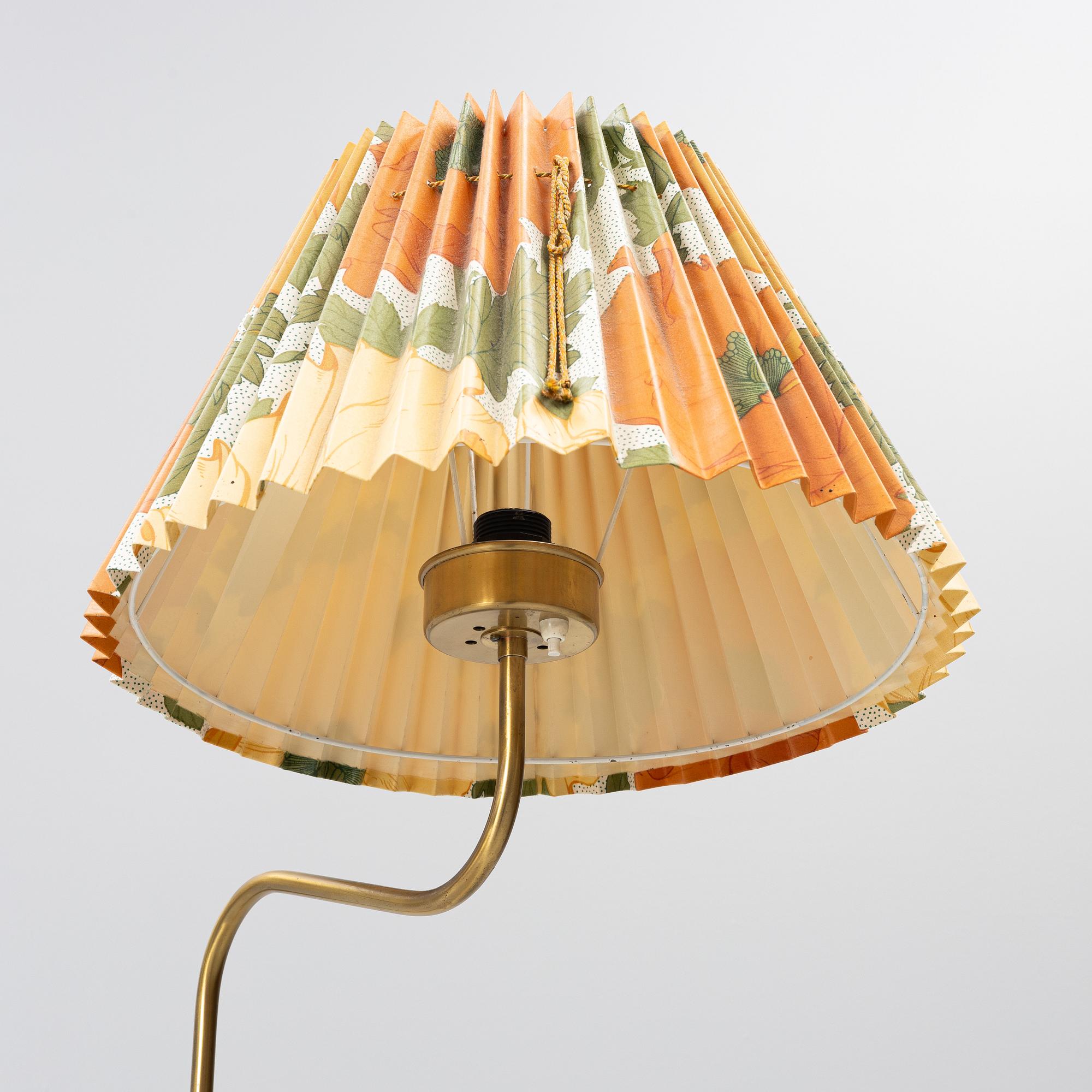 Josef Frank, Floor lamp, model G2568, "Little Camel", Svenskt Tenn.