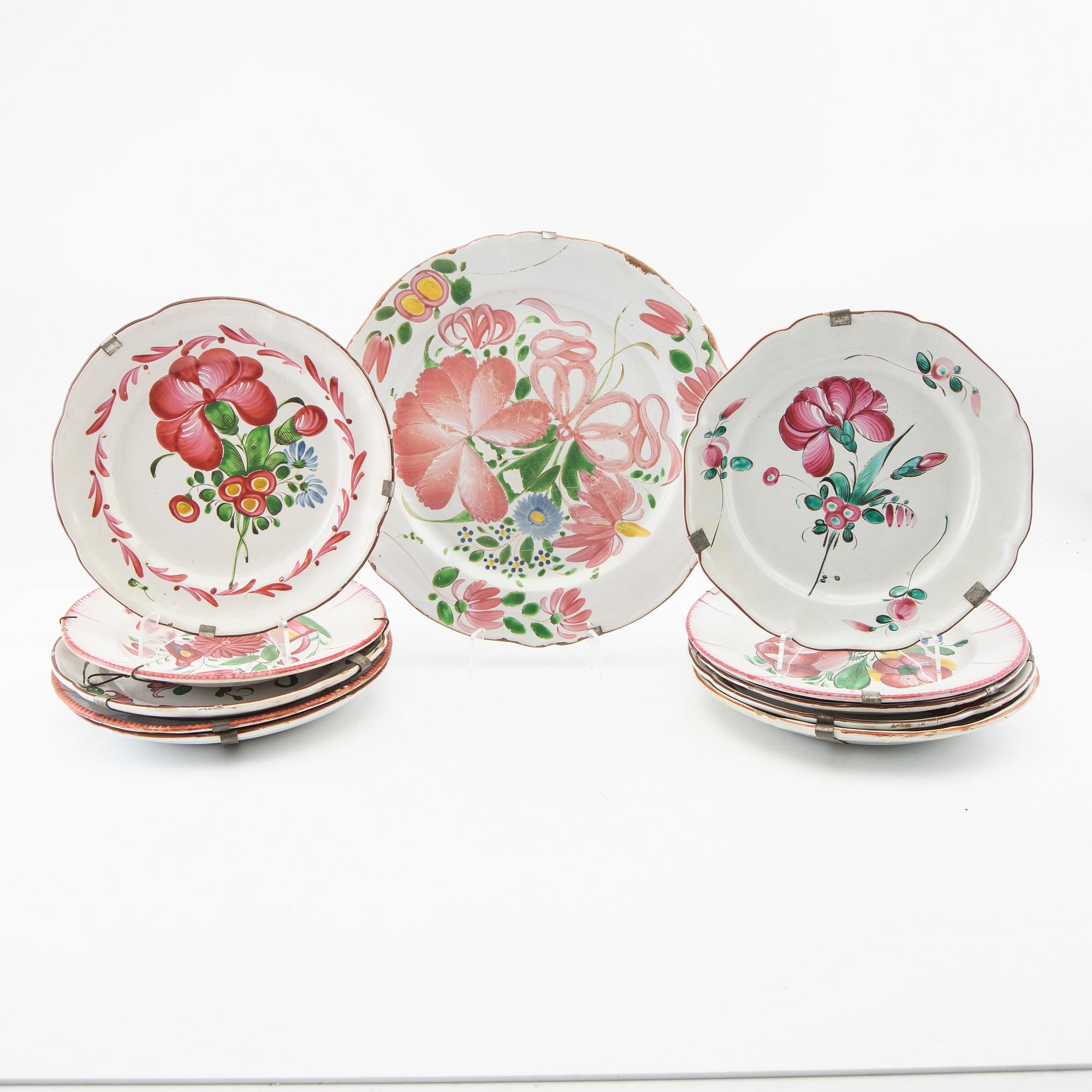 Plates 10+1 pcs, faience France 18th/19th century, likely Alsace.