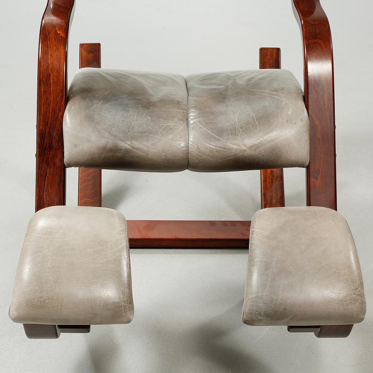 A "Gravity Balans" rocking chair, deisgned by Peter Opsvik, model launched 1983.