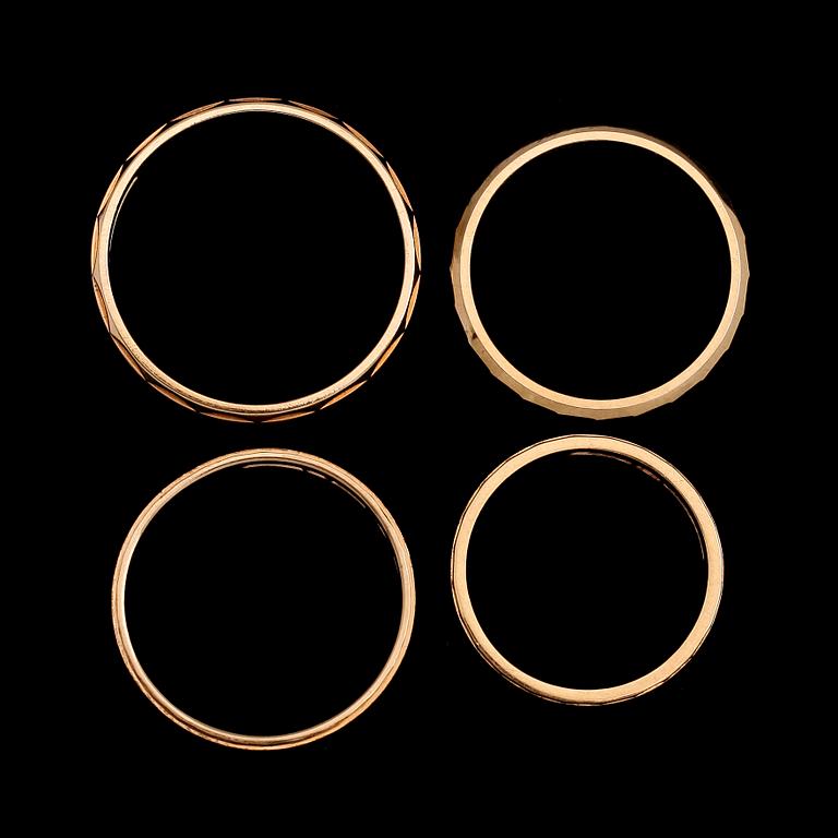 RINGAR, 4 st, 18 k guld, 1900-talets andra hälft. Vikt ca 15 gram.