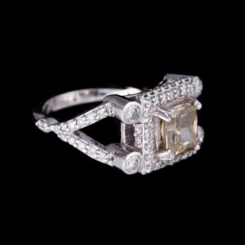 RING, 9K guld, färgad diamant, diamanter. Vikt ca 5,8 g.