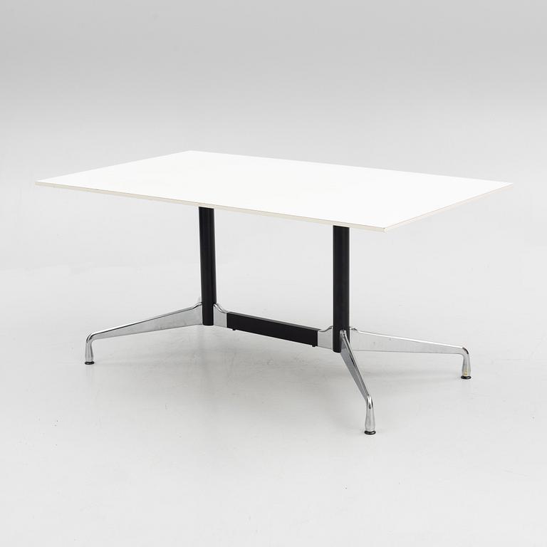 Charles & Ray Eames, bord "Segmented table" Vitra.