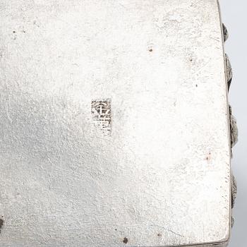 Dosor, åtta stycken, silver och stenar. Sydostasien, 1900-tal.