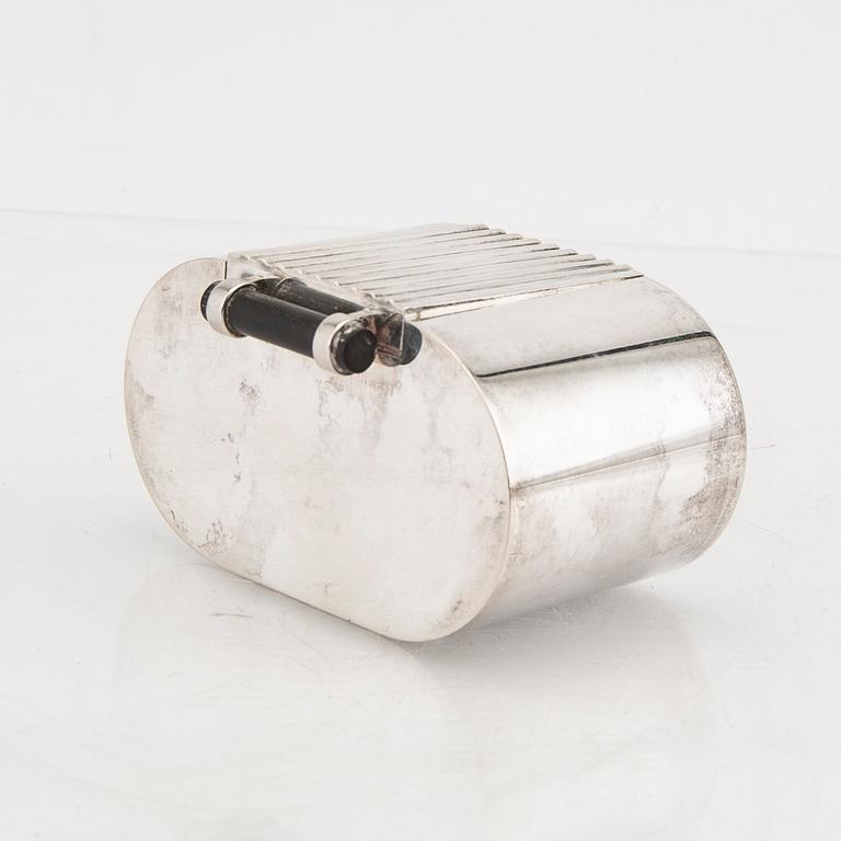 A Swedish 20th century  sterling silver box mark of Lars Håkansson Uppsala 1988, weight 196 grams book included.