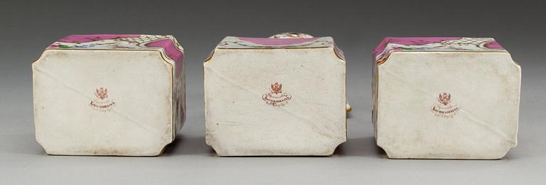 A set with three Russian tea caddies, Kutznetsov 1864-1917. (3).