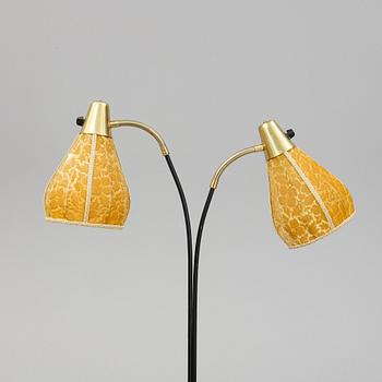 GOLVLAMPA. tvåarmad.