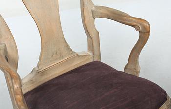 KARMSTOLAR, ett par, rokokostil, 1900-talets andra hälft.