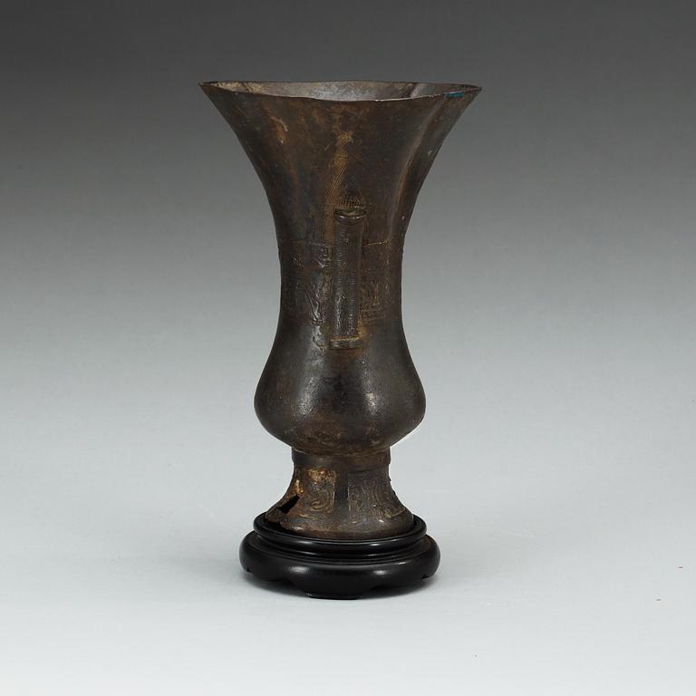 An archaistic bronze vase, presumably Ming dynasty.