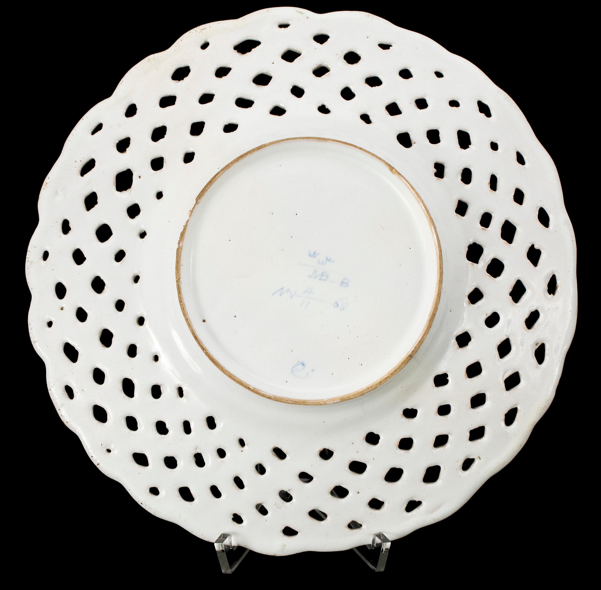 GALLERFAT, fajans. Marieberg, 1700-tal.