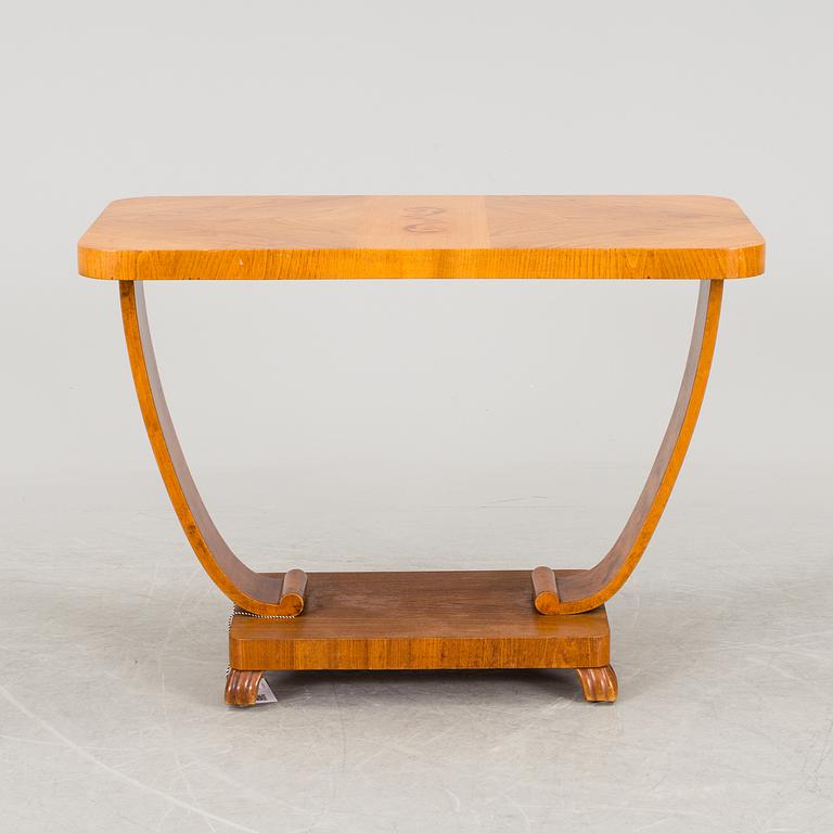 A 1930´s Art Deco table.