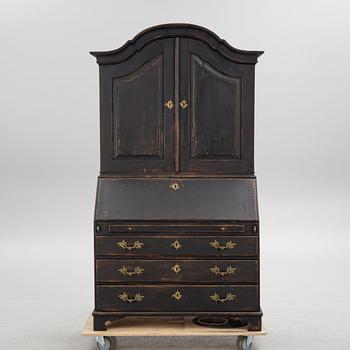 A writing cabinet, 18th/19th century.