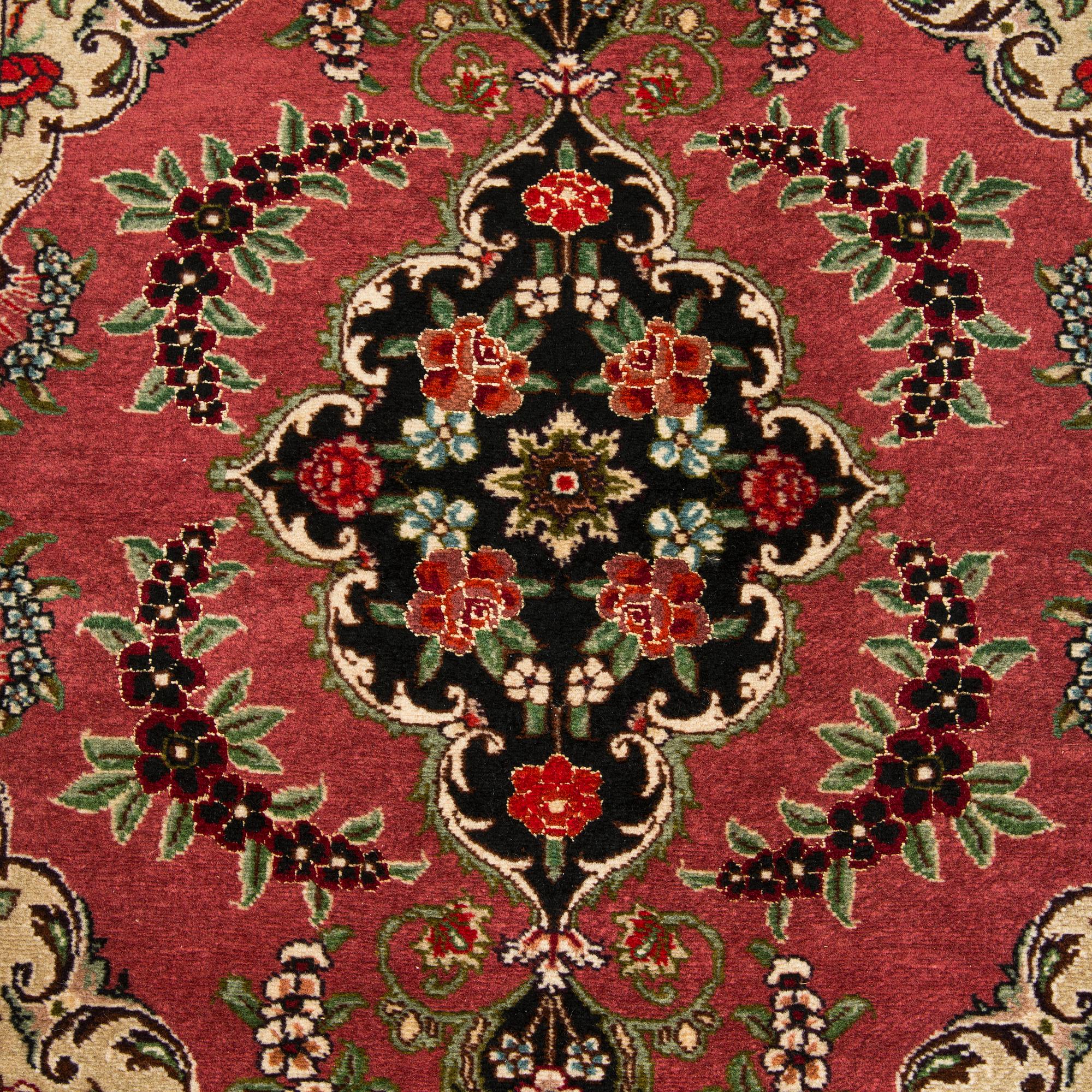 A runner, Tabriz part silk, so called 50 Radj. Ca. 400 x 90 cm.