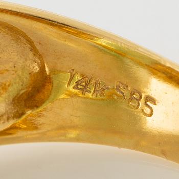 Ring, cocktail ring, 14K gold with green beryl and brilliant-cut diamonds.