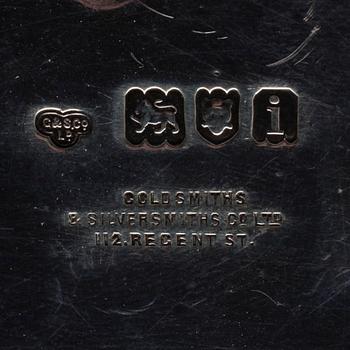 VISITKORTSBRICKA, silver, England, London 1904, vikt 602 g.