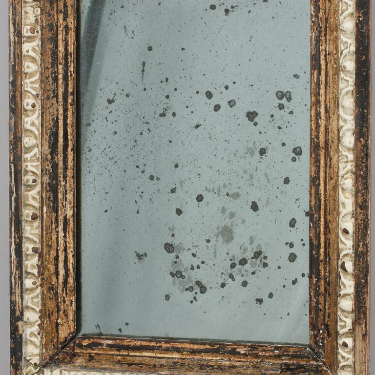 SPEGEL, sengustaviansk, omkring år 1800.