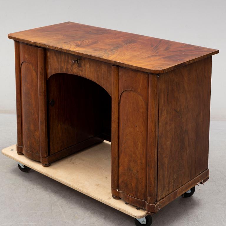 HURTSSKRIVBORD, 1800-talets andra hälft.