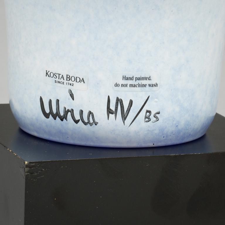 VAS, glas, Ulrica Hydman Vallien, Kosta Boda, signerad, numr 48744.