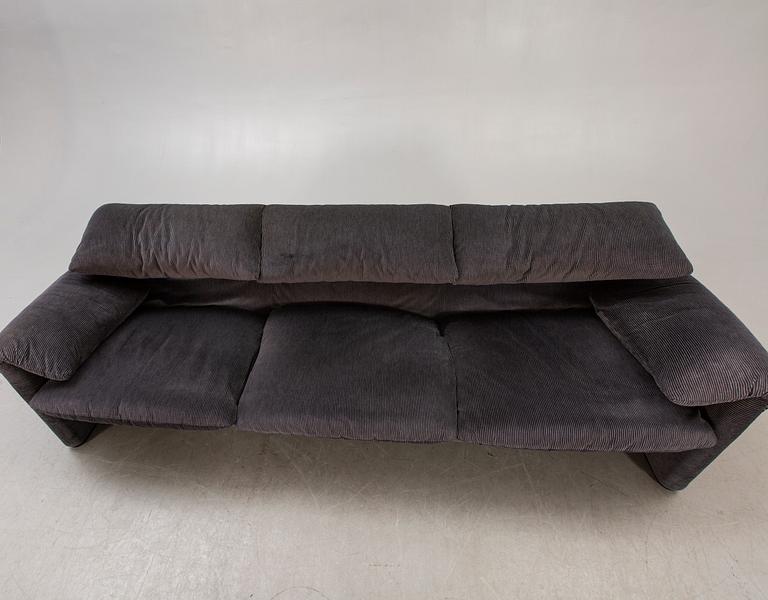 Vico Magistretti, a 'Maralunga' sofa, Cassina, Italy, late 20th Century.