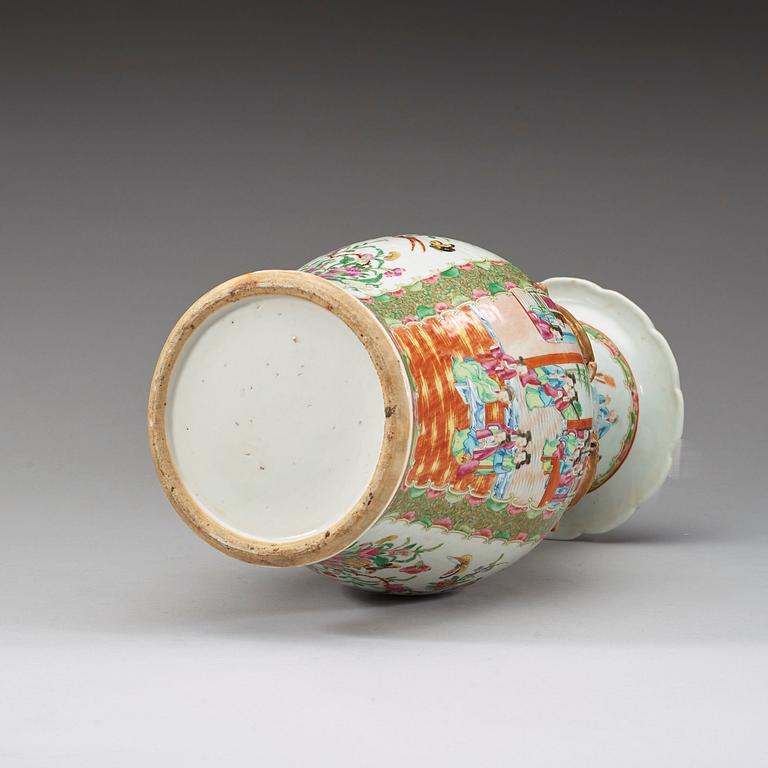 A Canton famille rose vase, Qing dynasty, 19th Century.