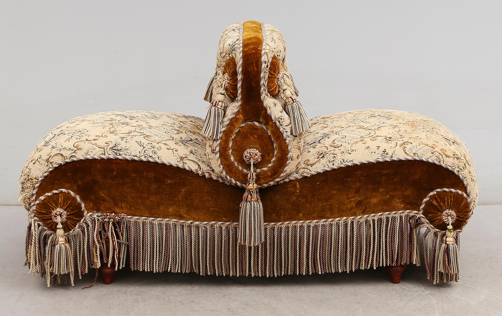 FÄSTMANSSOFFA, tapetserarstil, sent 1800-tal.