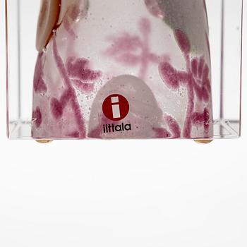 Oiva Toikka, an annual glass cube, signed Oiva Toikka, Nuutajärvi 2008 and numbered 213/2000.