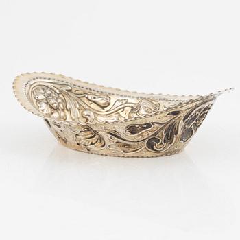 Presentation dish, bowl, and sugar box with lid, silver, Baroque style, 20th Century.