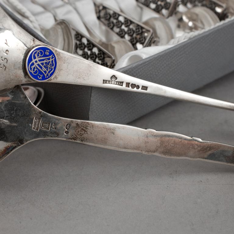 PARTI SKEDAR, 40 delar, silver, nordiska stämplar, total vikt ca 517 gram.