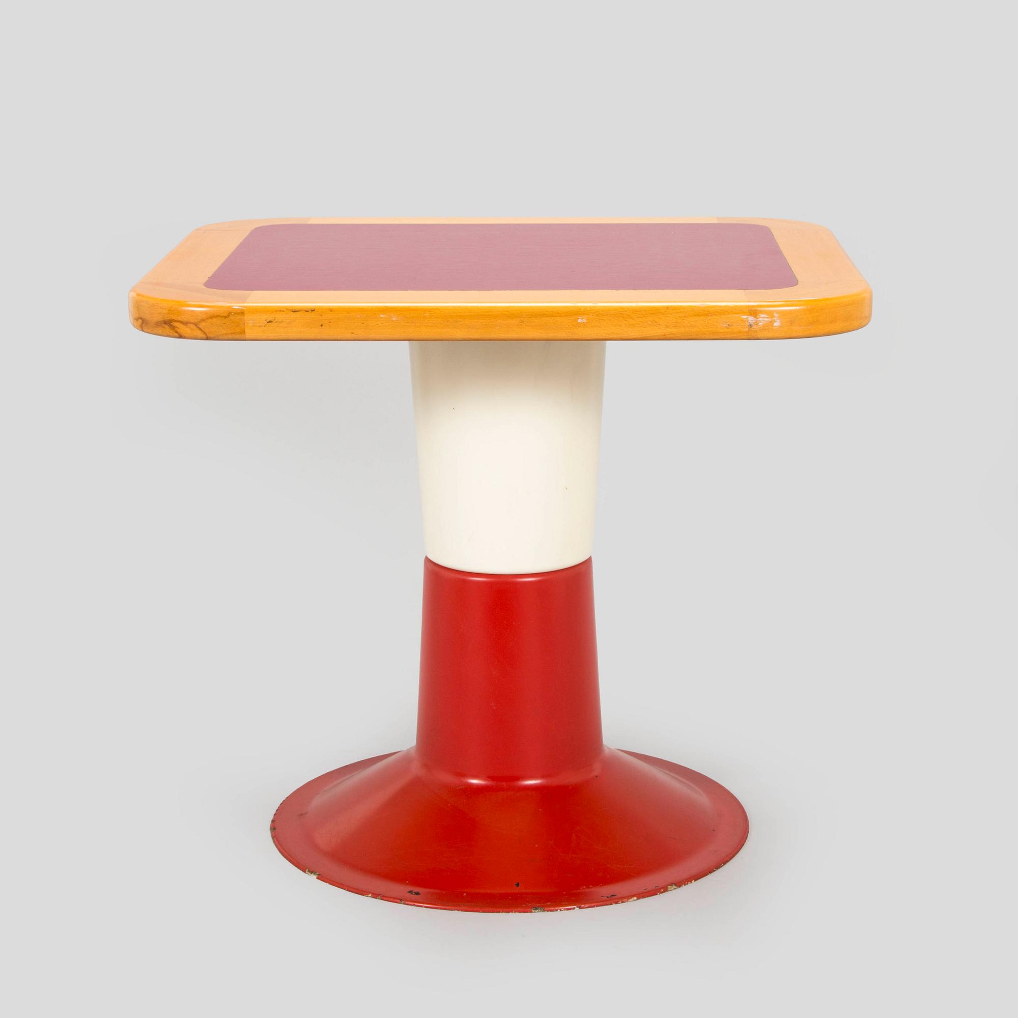 Yrjö Kukkapuro, pöytä "Saturnus" tilaustyö,  Haimi, 1970-luvun loppu.