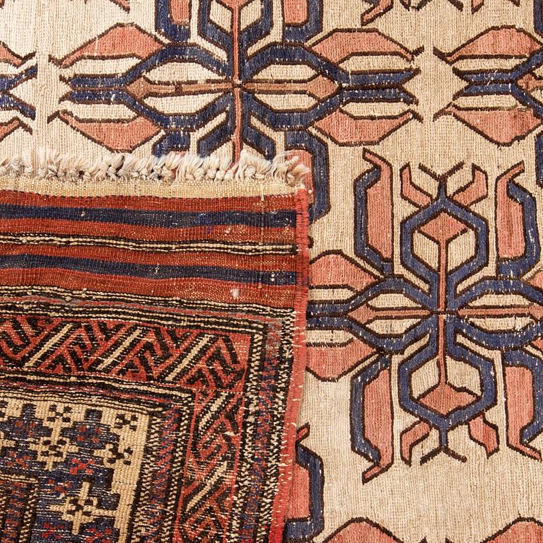 Carpet, Oriental semi-antique/antique, approx. 263x210 cm.