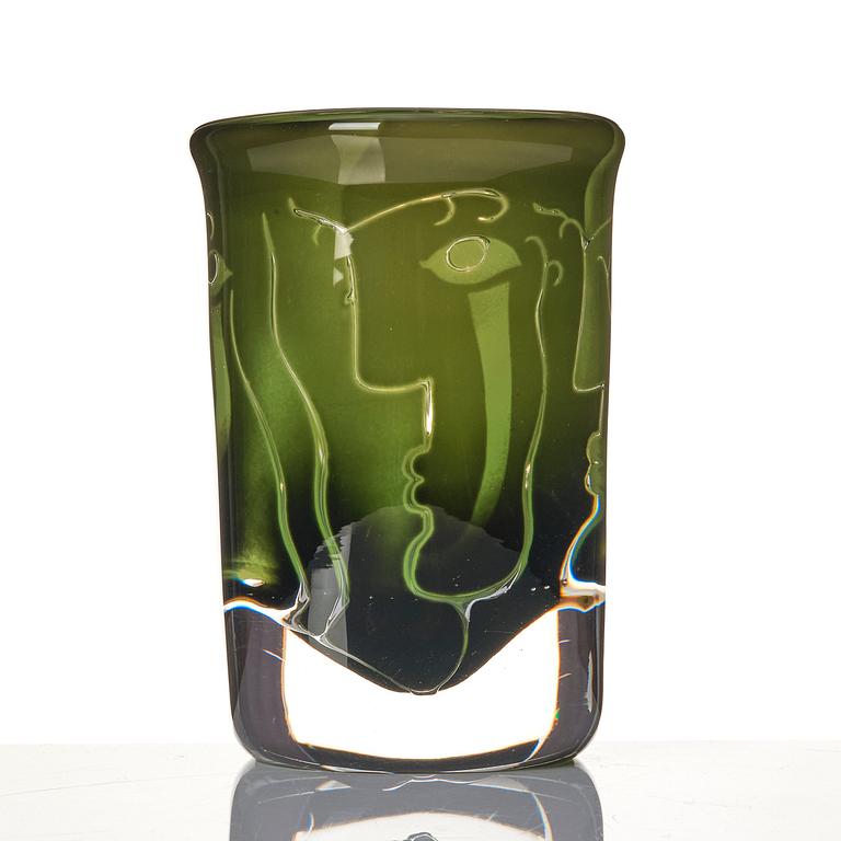 Ingeborg Lundin, an "Ansikten" (Faces) ariel glass vase, Orrefors, Sweden 1975.