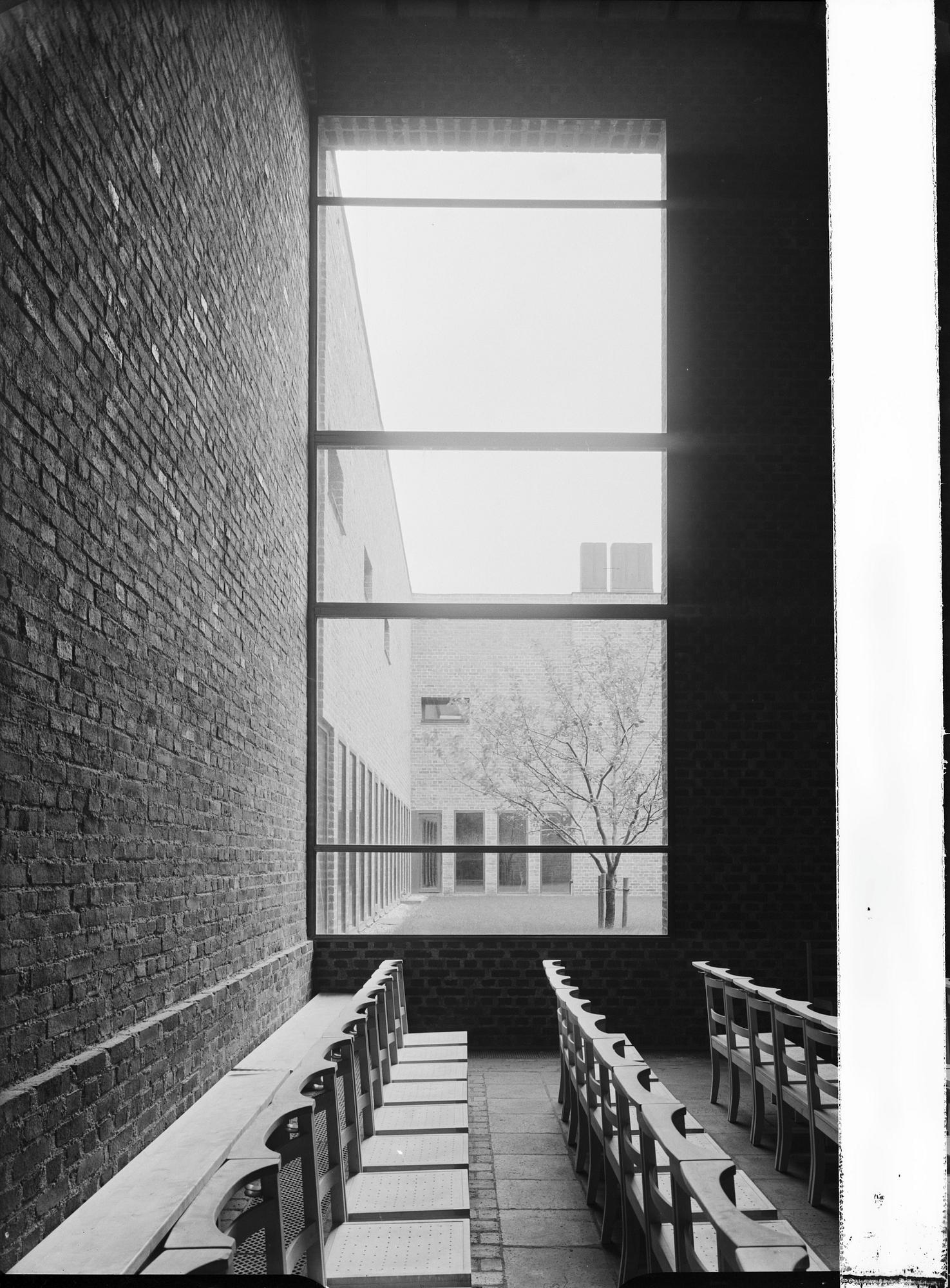 Ella Öström, stolar, åtta stycken, för S:t Tomas kyrka, Vällingby, 1960.