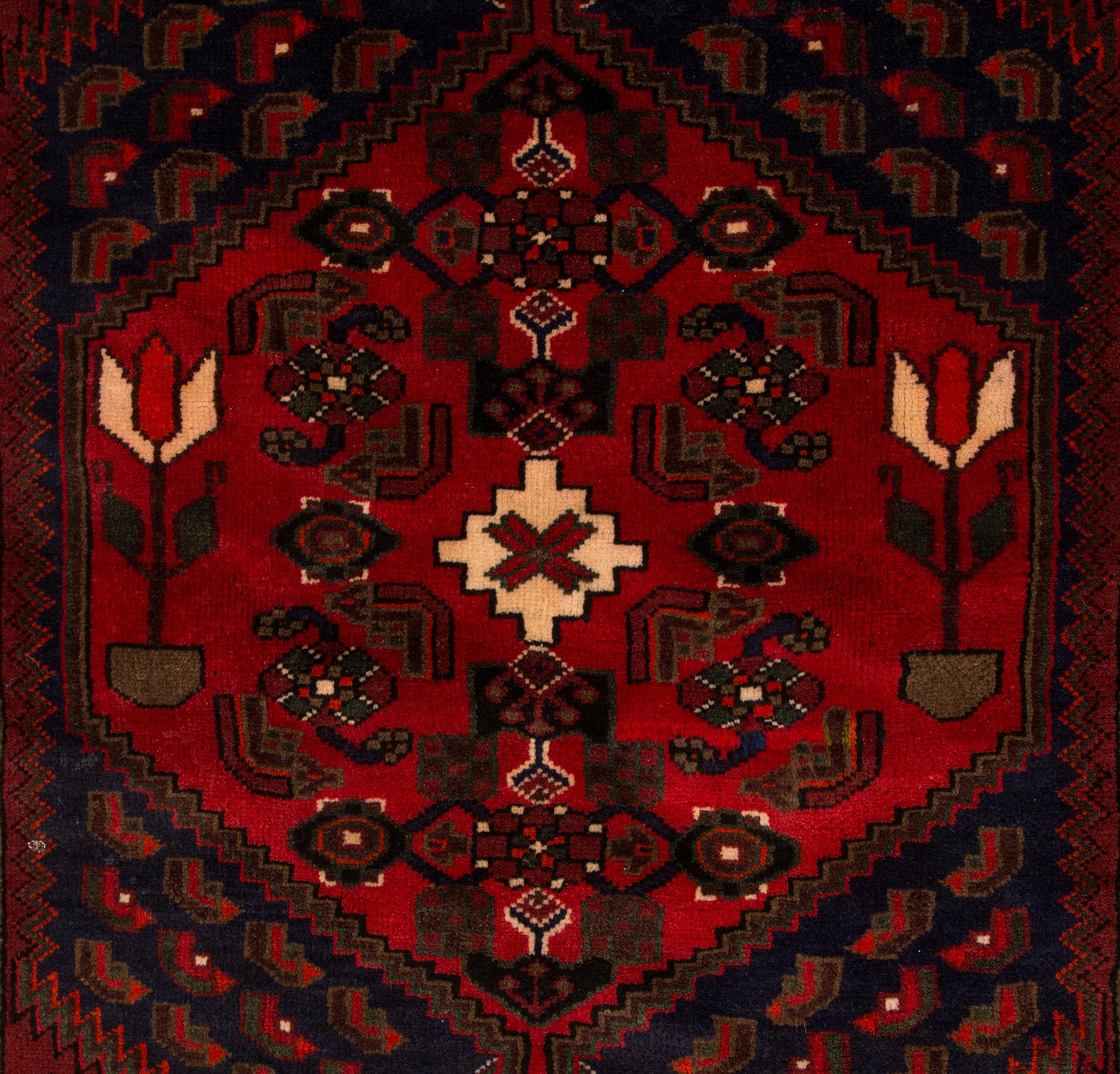 Matto, itämainen, n. 193x127 cm.