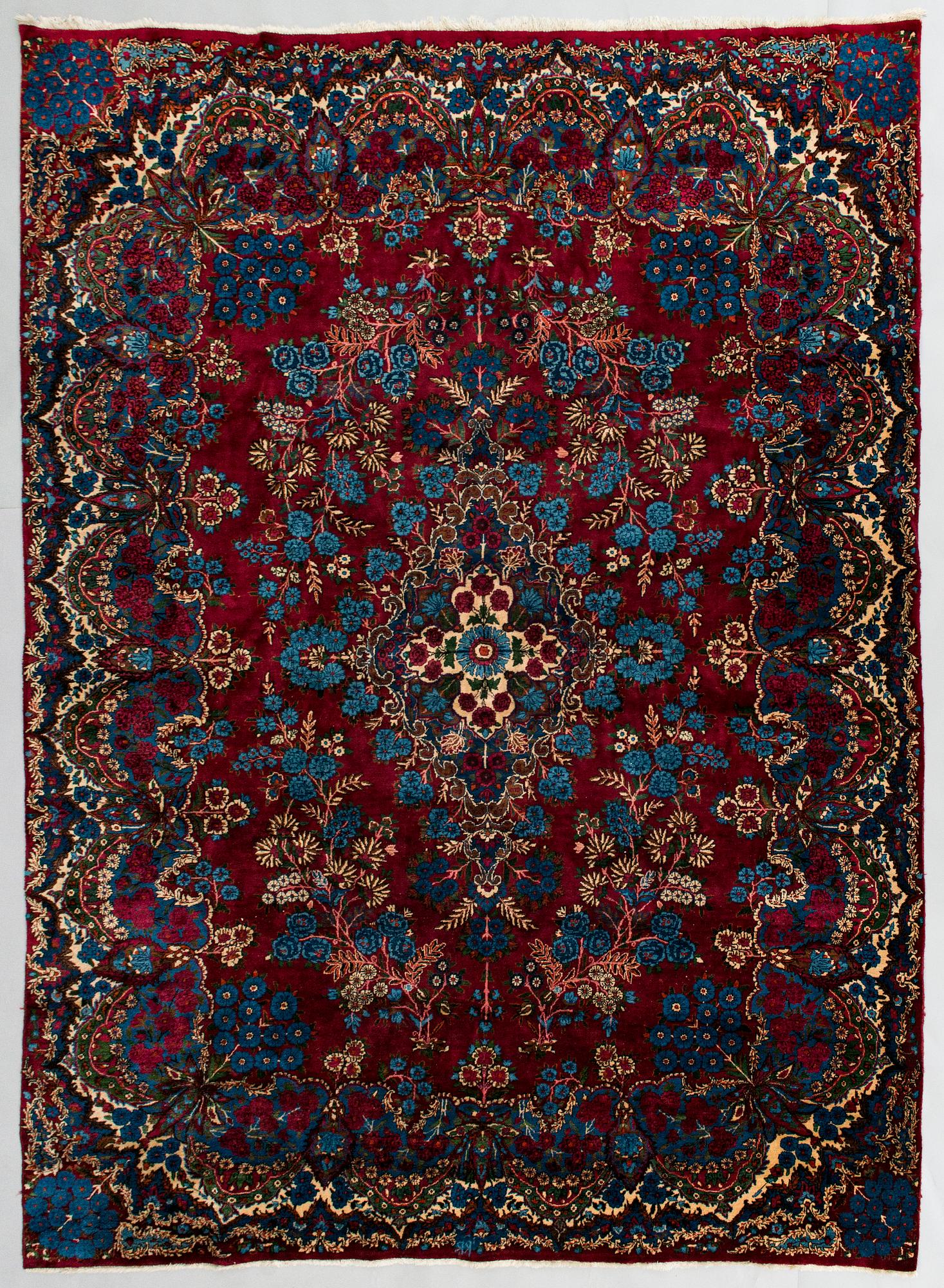 Matto, Yezd, semi-antiikki, signeerattu, noin  337x243 cm.