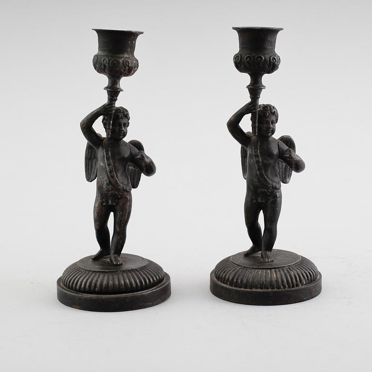 LJUSSTAKAR, 1 par, gjutgods, 1800-talets första hälft.