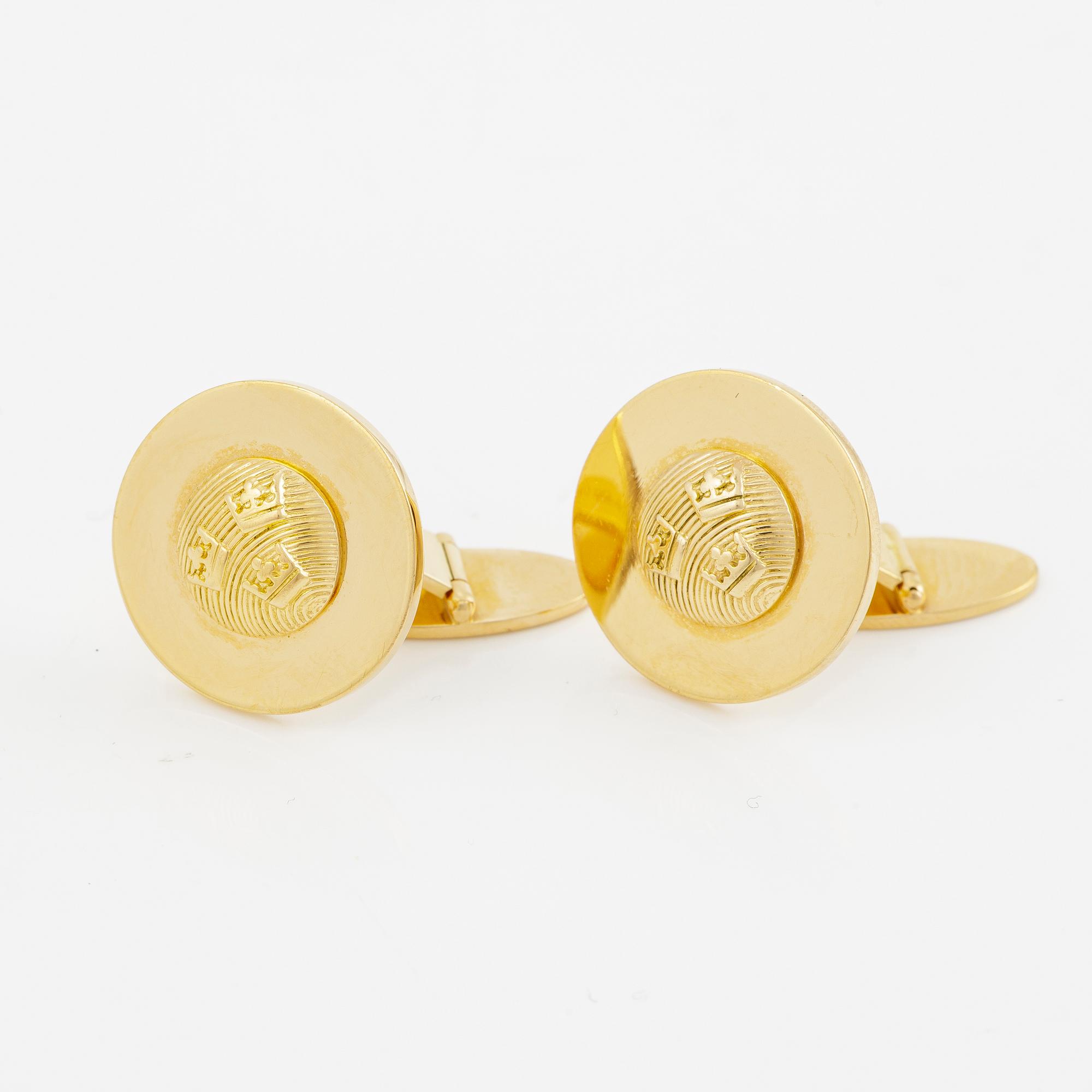 W.A. Bolin a pair of cufflinks 18K gold.