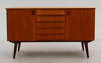 SIDEBOARD, 1900-talets mitt.
