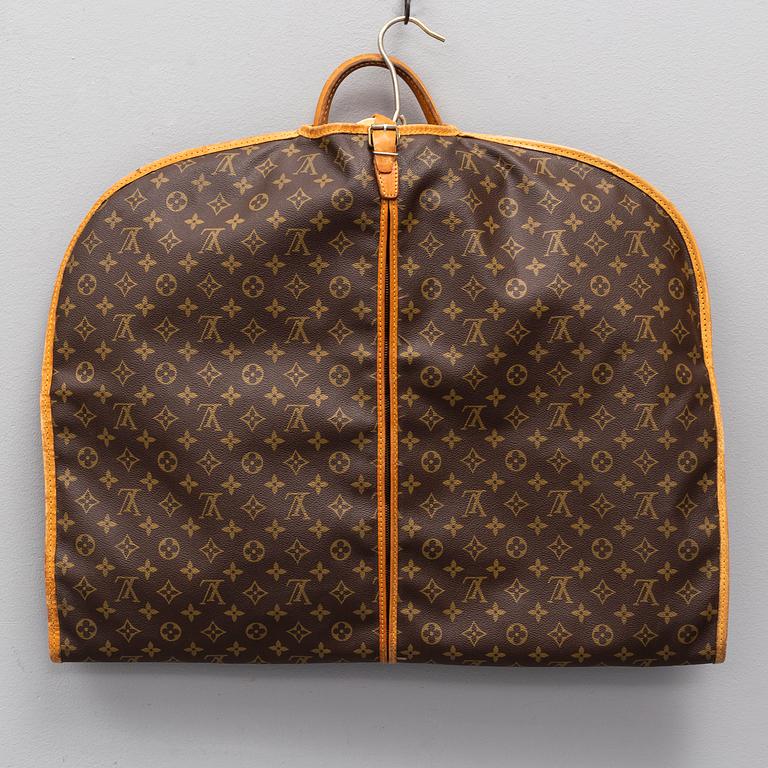 LOUIS VUITTON, "Garment Cover", resegarderob.