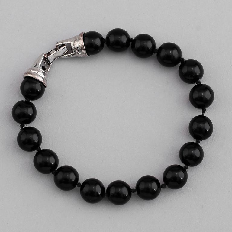 ARMBAND, 3 st, sten, Kina, 1900-/2000-tal.