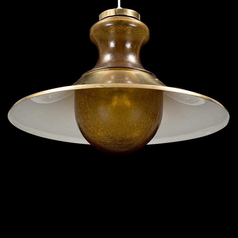 A silling lamp, 20th century.